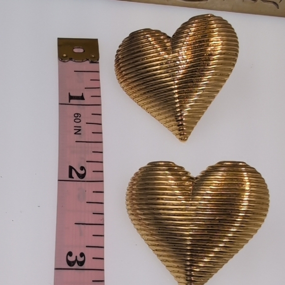 Heaven Mayhem Real Love III Gold Heart Textured Earrings - Picture 4 of 7